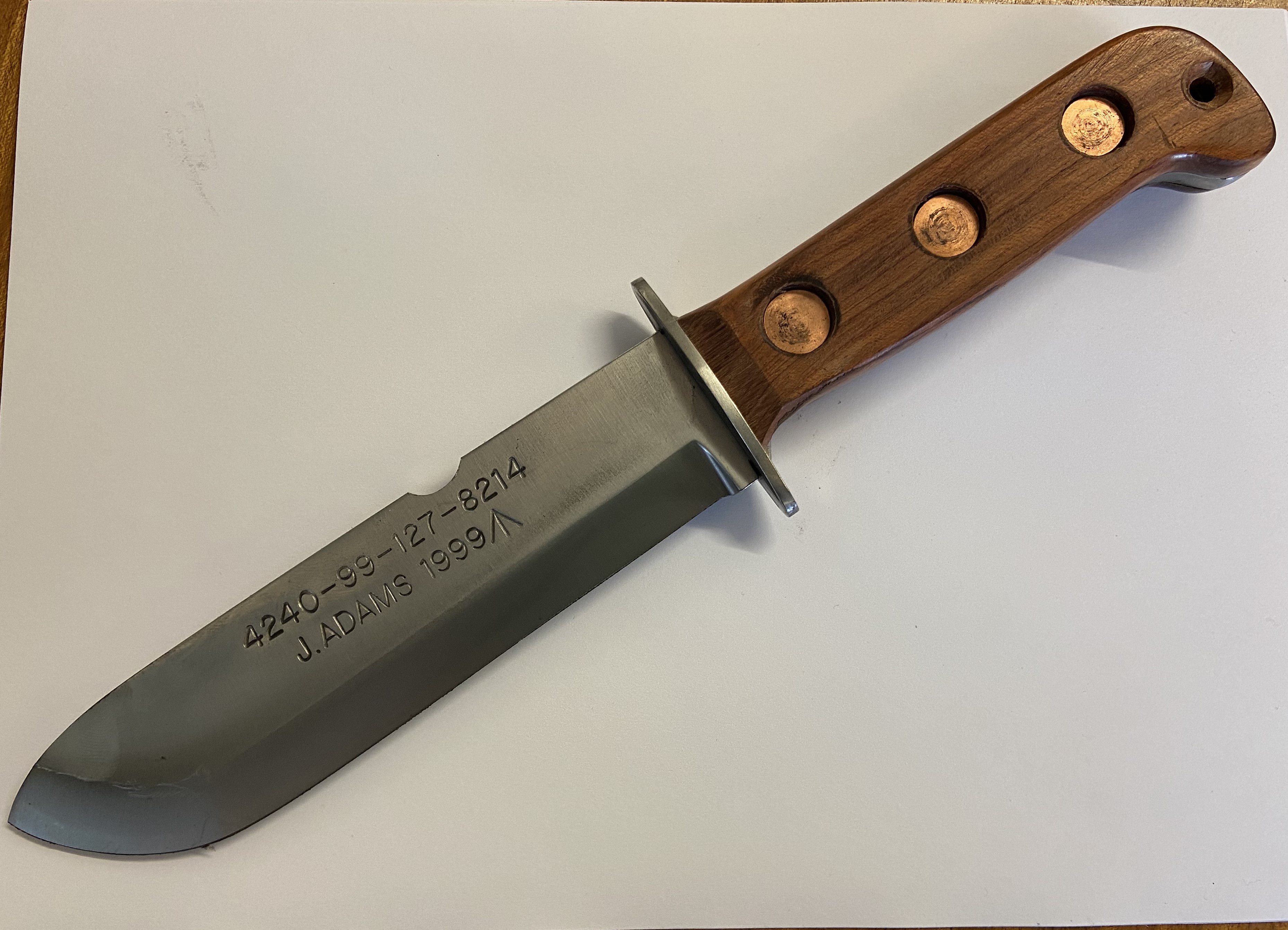 Survival knife, Wood handle, Bright blade with striking notch